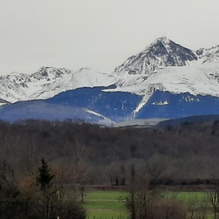 Bed and Breakfast La Ferme Aux Fleurs Ossun Exterior foto